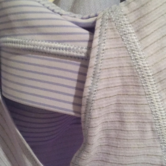 Lululemon tank top built in bra periwinkle colour - Picture 6 of 6